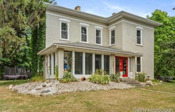 404 E Main Street, Ionia, MI 48846