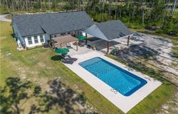 121 Farms Edge Road S, Manor, GA 31550
