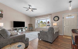 N9634 CHADBURY Lane, APPLETON, WI 54915