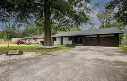 3224 W Whiteside Street, Springfield, MO 65807