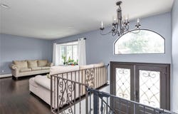 46 Valley Lane E, Valley Stream, NY 11581