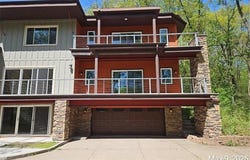 21 Red Fox Road, North Oaks, MN 55127