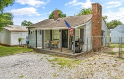 2505 Marshall St, Maryville, TN 37804