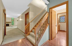 33 Brandon Place, Rocky River, OH 44116