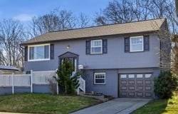 7 Cooper Dr, Somers Point, NJ 08244