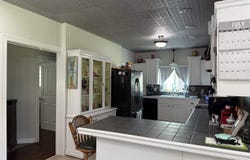 201 2nd Ave, Canistota, SD 57012