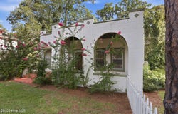 220 River Road, Washington, NC 27889