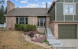 7209 HAWTHORNE DR, Cheyenne, WY 82009