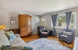 968 Kendalwood Street NE, Grand Rapids, MI 49505