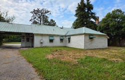 610 W Hampton Street, Elloree, SC 29047