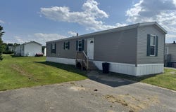 6 Oxford Road, Vassalboro, ME 04989
