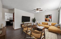 2413 Miami Dr., IA 52240