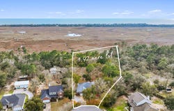 2617 Shelby Lane, Ocean Springs, MS 39564