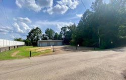Long Leaf Drive, McComb, MS 39648