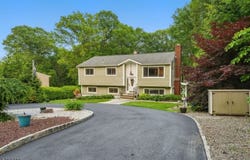 19 Paderewski Rd, Jefferson Twp., NJ 07438-9318