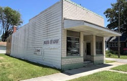 320 W BROADWAY Avenue, Centralia, IL 62801