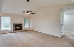 915 N Wheatland Dr, Buhler, KS 67522