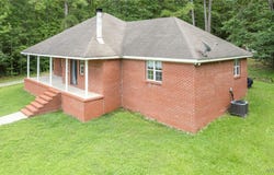 215 Hunters Road, Eclectic, AL 36024