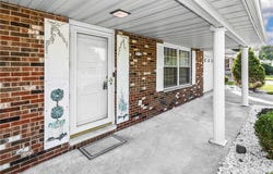 213 Crestview Drive, Wood River, IL 62095