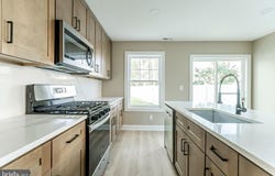 204 BARCLAY STREET, BURLINGTON, NJ 08016