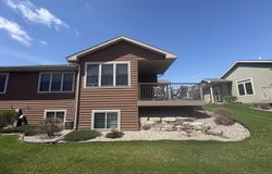 1256 CAMERON Circle, NEENAH, WI 54956
