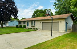 170 Brooks Road S, Muskegon, MI 49442