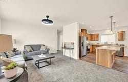 490 Moffit LN, Springfield, OR 97477