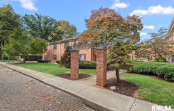 1309 S DOUGLAS Avenue, Springfield, IL 62704