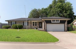 300 Yukon Avenue, Yukon, OK 73099