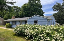 1711 Winnetka Avenue N, Golden Valley, MN 55427