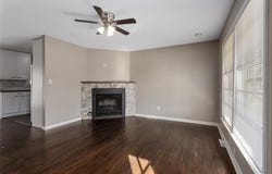 902 SW Lea Drive, Lee's Summit, MO 64081