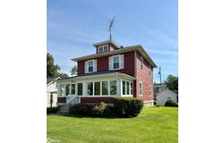 246 Sarah Avenue, Iowa Falls, IA 50126