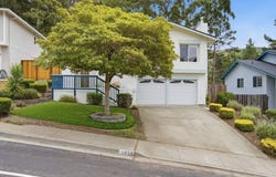 1352 Oddstad BLVD, Pacifica, CA 94044