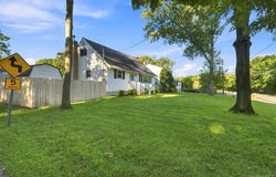 731 Muncey Road, West Islip, NY 11795