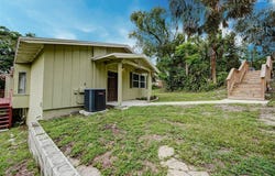 1335 E 3RD AVENUE, MOUNT DORA, FL 32757
