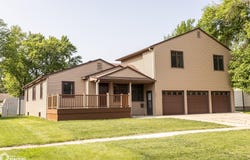 785 W 5th St, Garner, IA 50428
