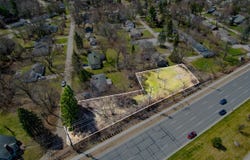 1061 Dorchester Avenue, Bloomfield Hills, MI 48302