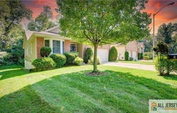 1 Whitehall Road, Monroe, NJ 08831