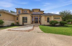 8919 Comanche Path, Garden Ridge, TX 78266