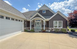 7571 Silverleaf Court, Sagamore Hills, OH 44067