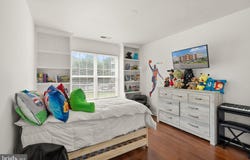 9710 HANDERSON PLACE, MANASSAS PARK, VA 20111