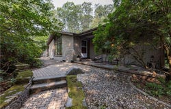 165 Kent Drive, East Greenwich, RI 02818