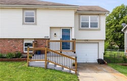 1225 E Cothrell Street, Olathe, KS 66061