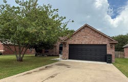 139 Birdsong Lane, Terrell, TX 75160