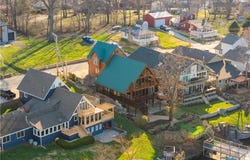 27 Beach Drive, Lake Tapawingo, MO 64015