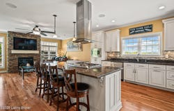15323 Royal Troon Ave, Louisville, KY 40245