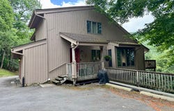625 Old Turnpike Road East, Banner Elk, NC 28604