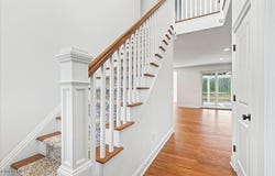 10 Mapleton Court, Clifton Park, NY 12065