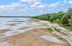 8321 Garth Point 25.25, Rapid River, MI 49878