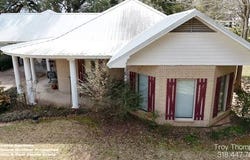 581  W Bontempt, Marksville, LA 71351